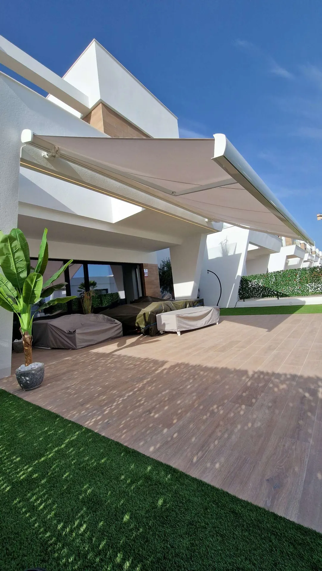 Instalación de toldo — DPCM